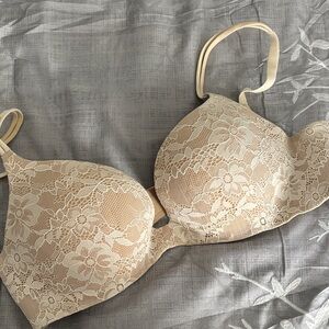 Victoria's Secret Nude Beige Lace T-Shirt Bra